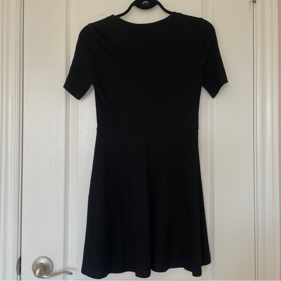 Black ribbed short sleeve dress by forever 21 - Picture 2 of 4
